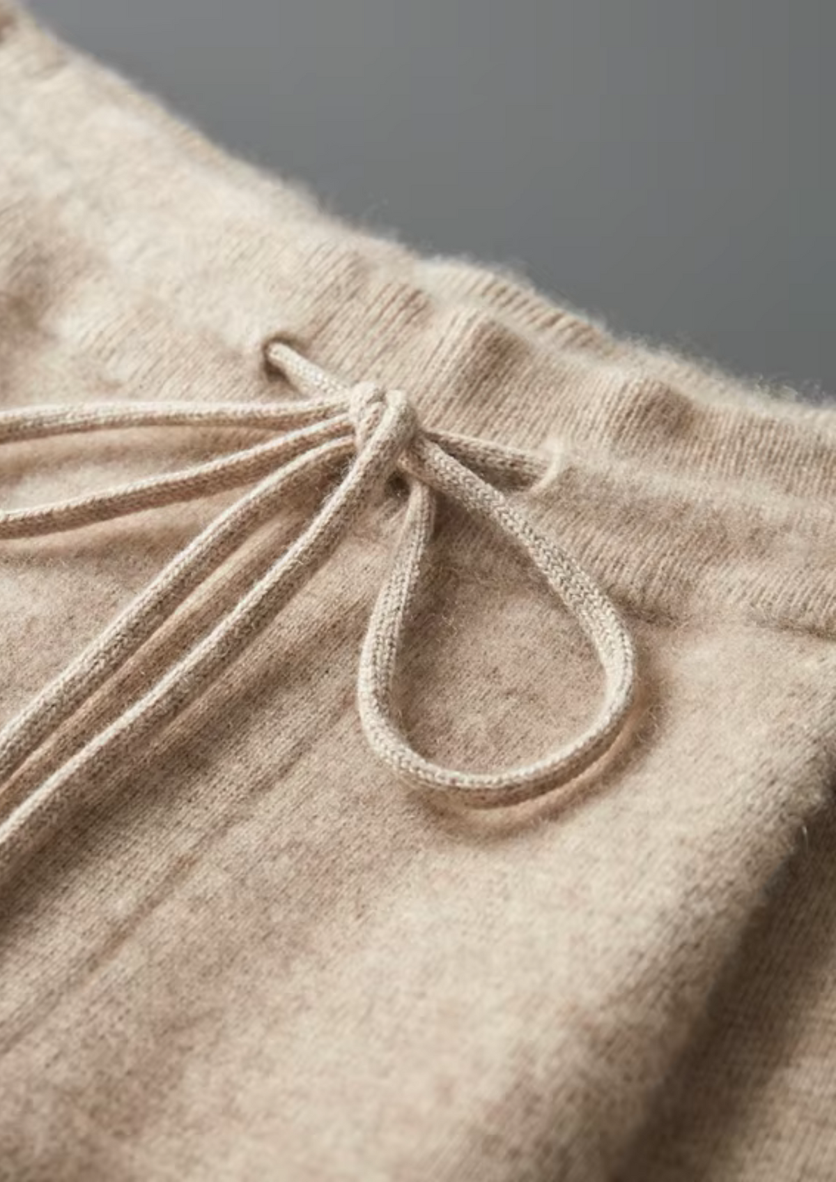 Men’s Cashmere Pleated Pants with Drawstring Waist