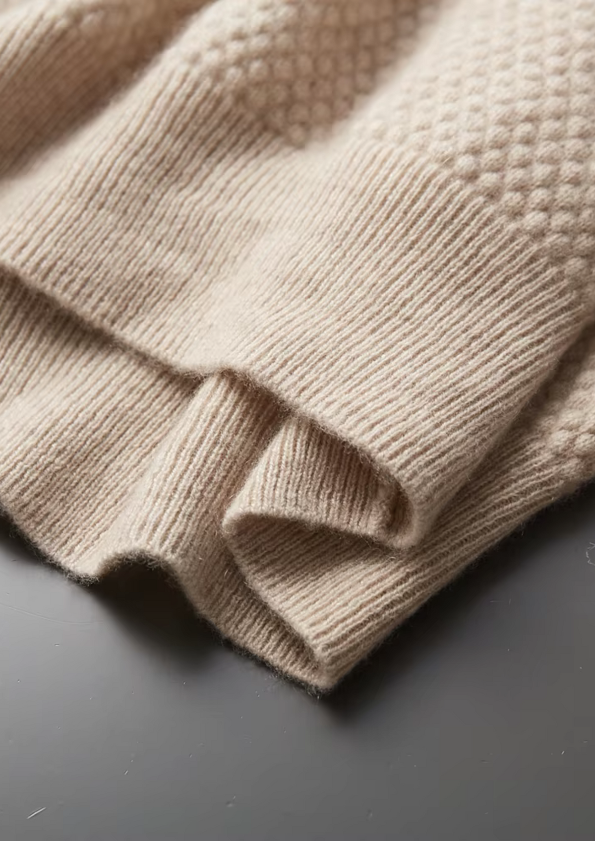 Men's Cashmere Textured Knit Polo with Collar and Button Placket