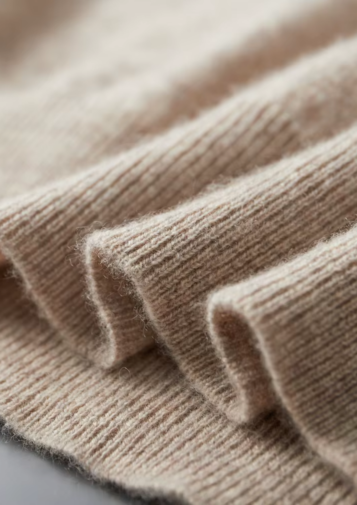 Men's Cashmere Two-Tone Polo Sweater with Button Placket