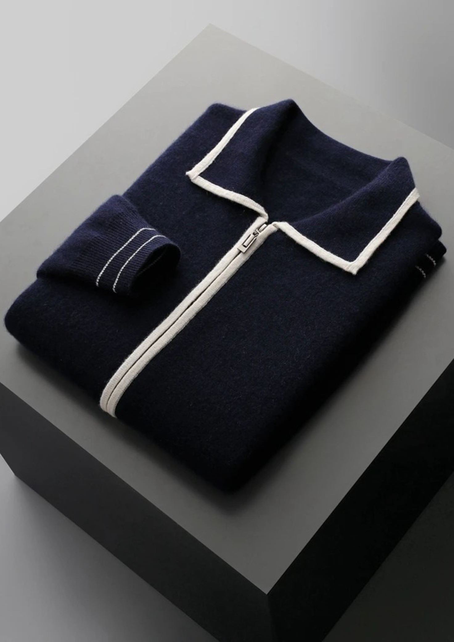 Men’s Contrast-Edge Collared Cardigan with Full Zipper