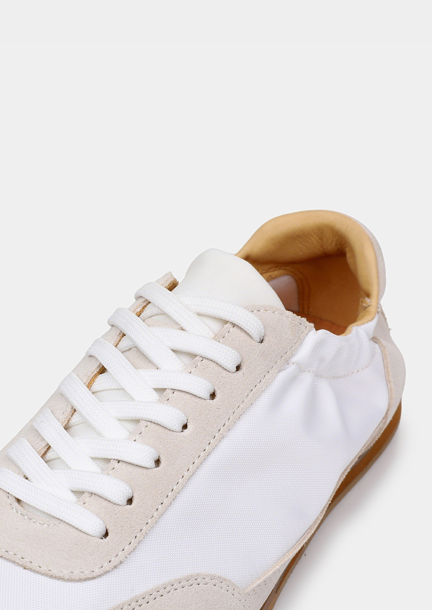 Men’s Low-Top Sneakers with Contrast Panels