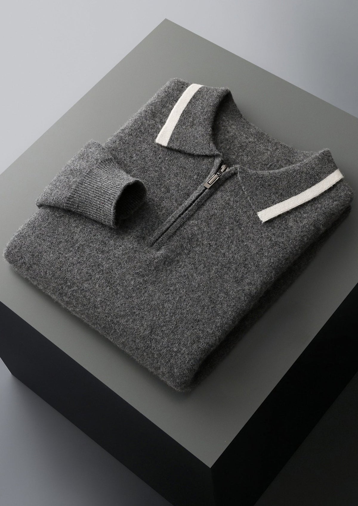 Men's Merino Wool Polo Collar Contrast-Zip Sweater