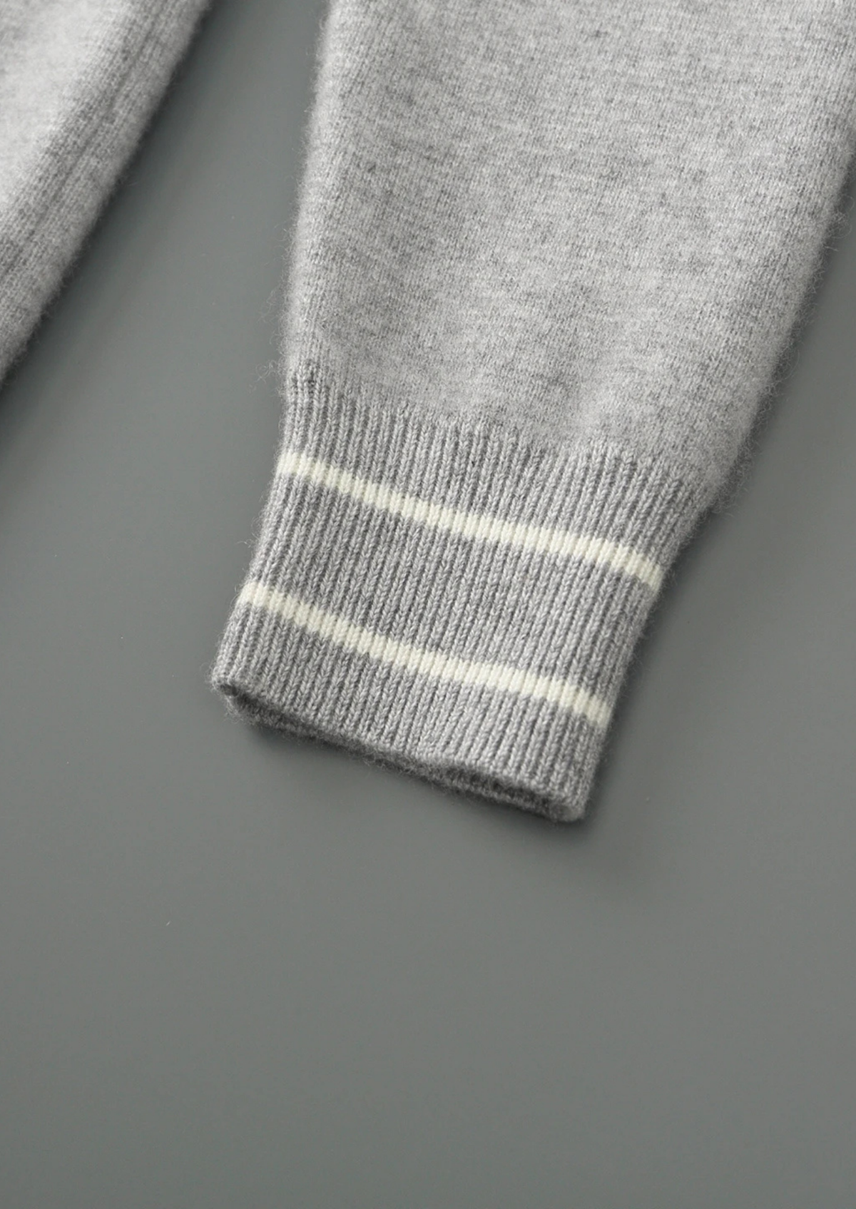 Men's Merino Wool Round-Neck Zip-Up Cardigan