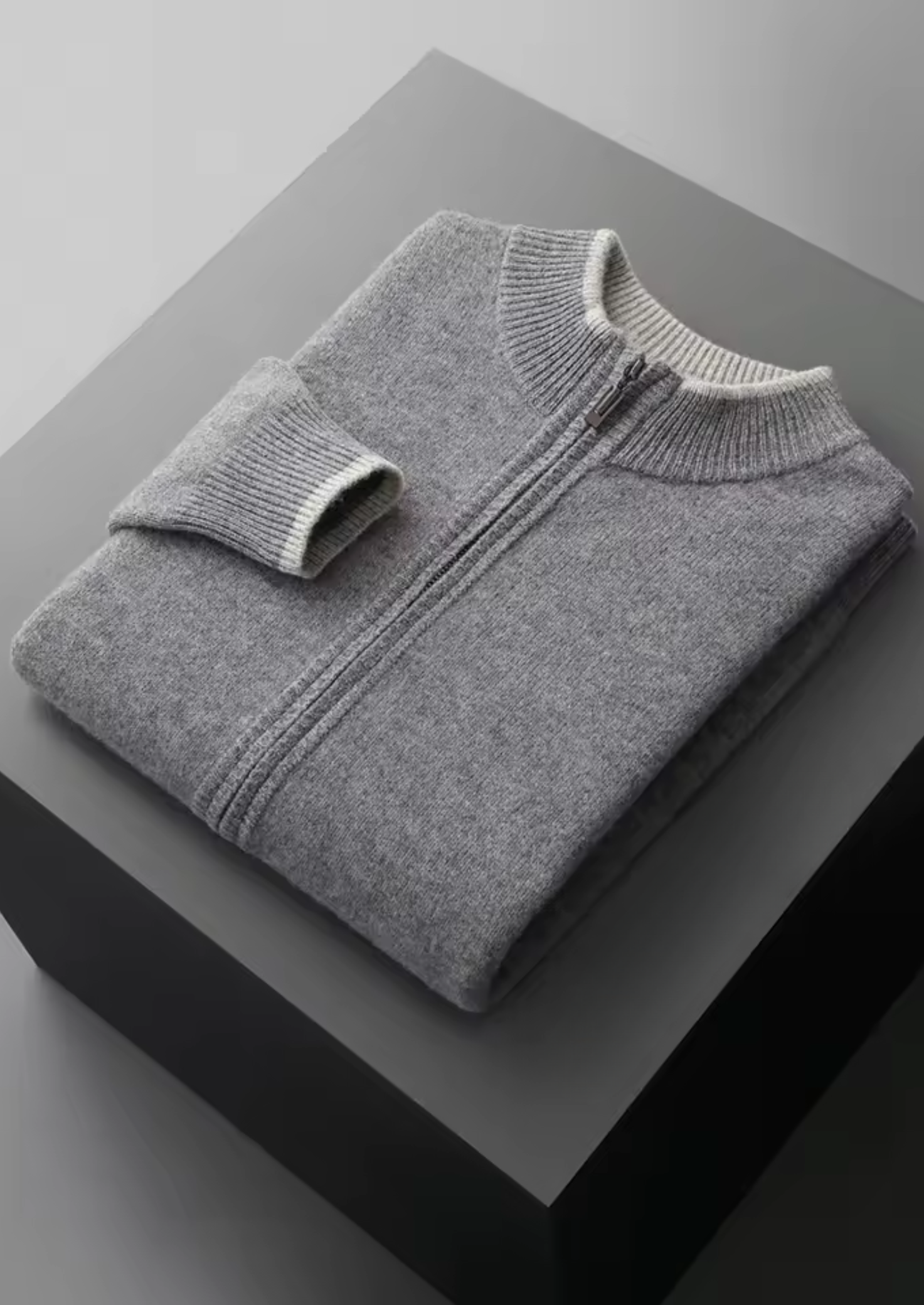 Men’s Two-Tone Zip-Front Sweater Set with Drawstring Pants