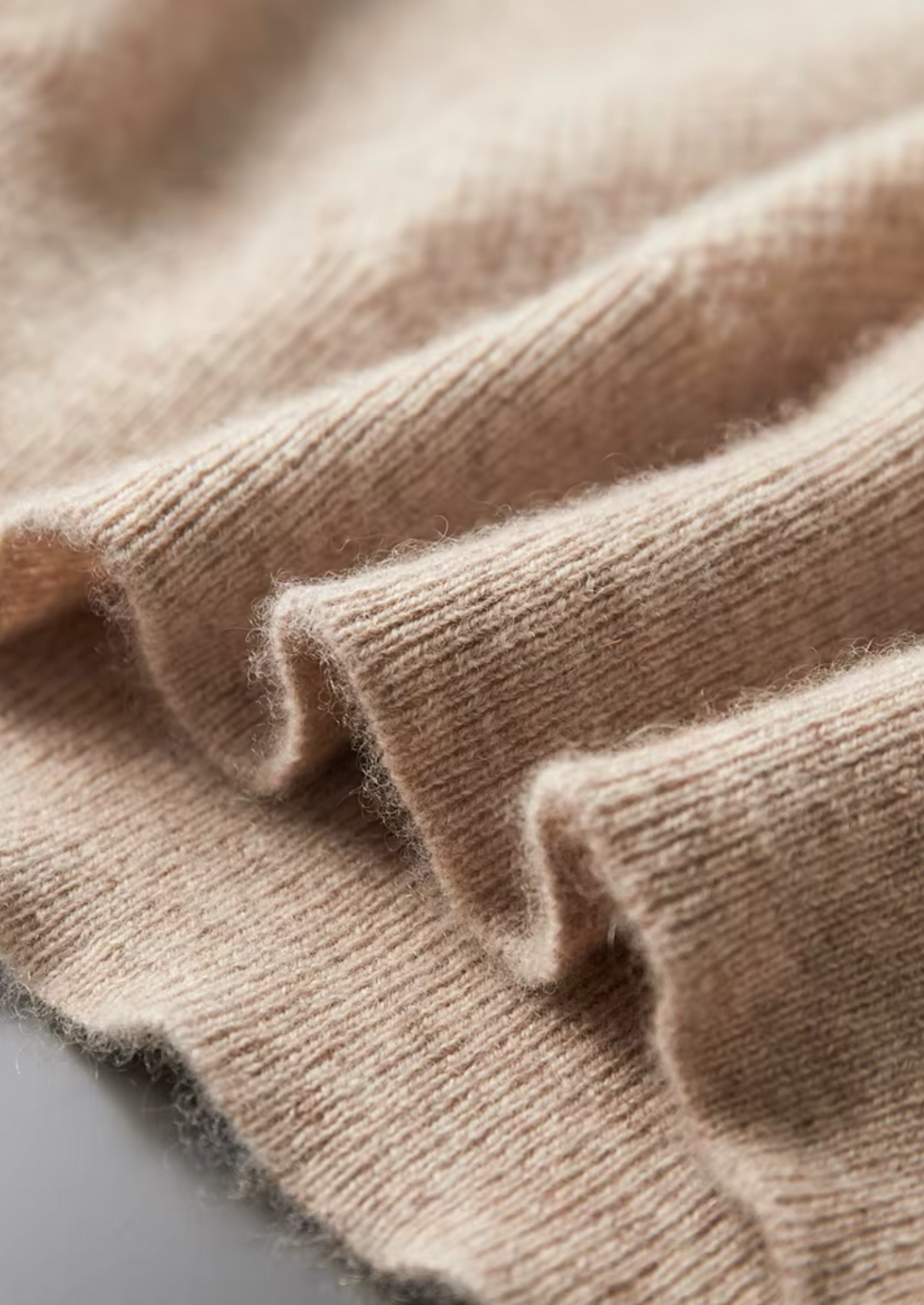 Men's Cashmere Classic Henley Knit Sweater with Button Collar