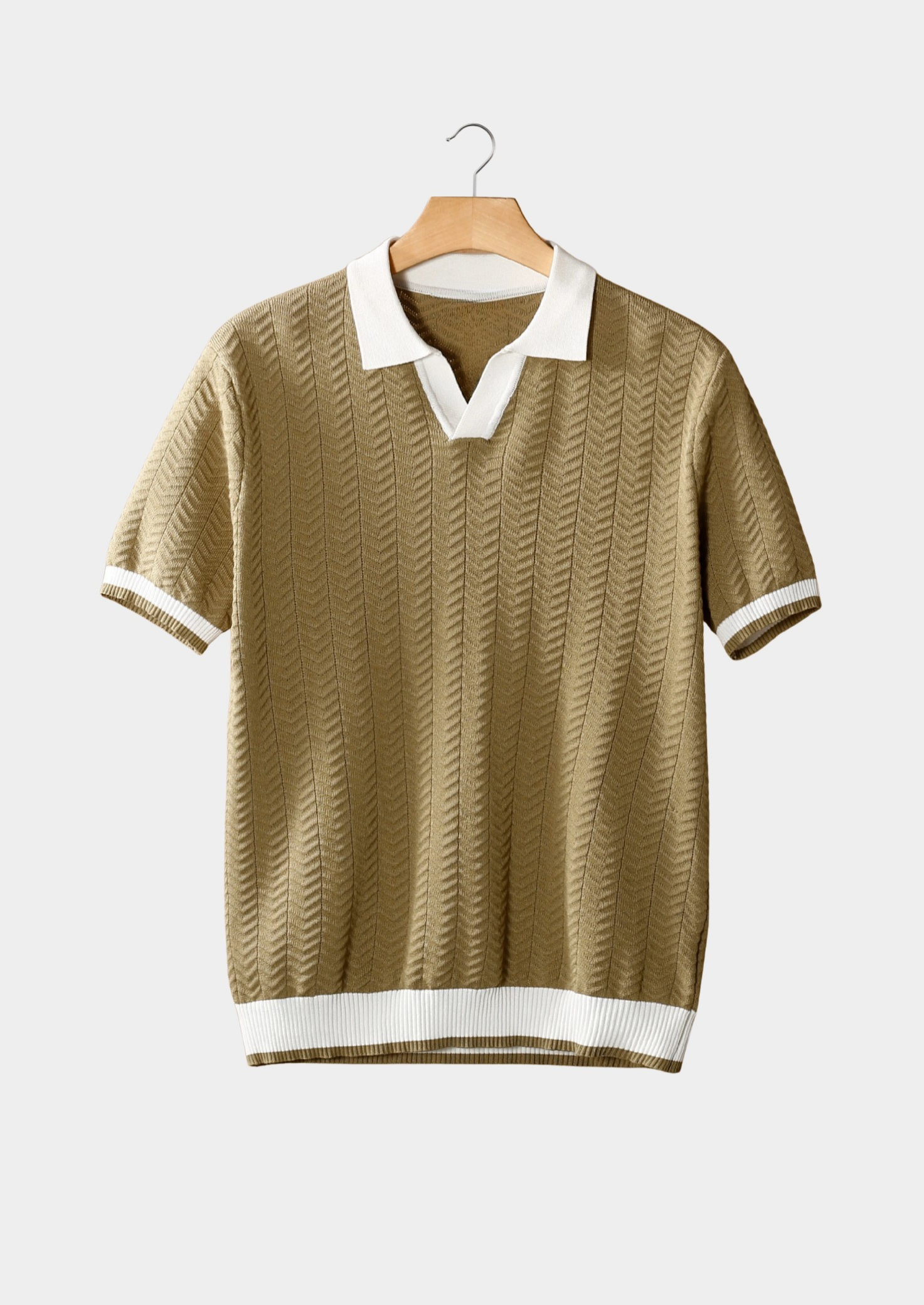 Men’s Chevron-Textured Knit Polo Shirt with Contrast Trim