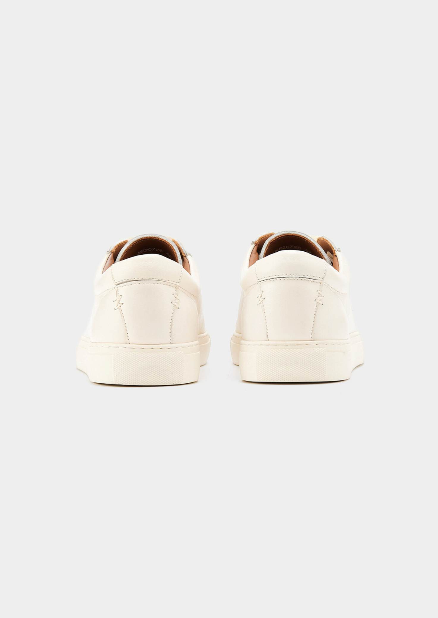 Men’s Low-Top Sneakers with Lace-Up Closure