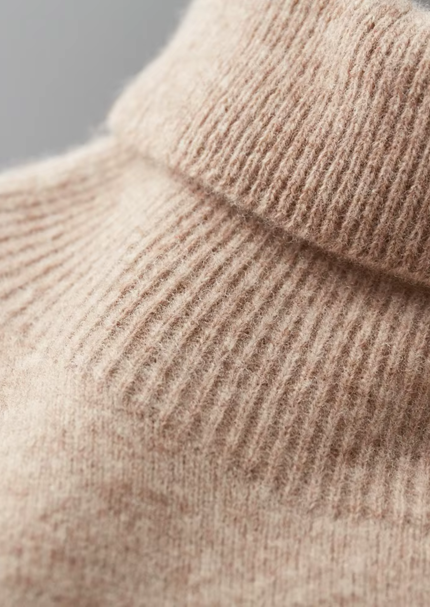 Men’s Turtleneck Sweater with Long Sleeves