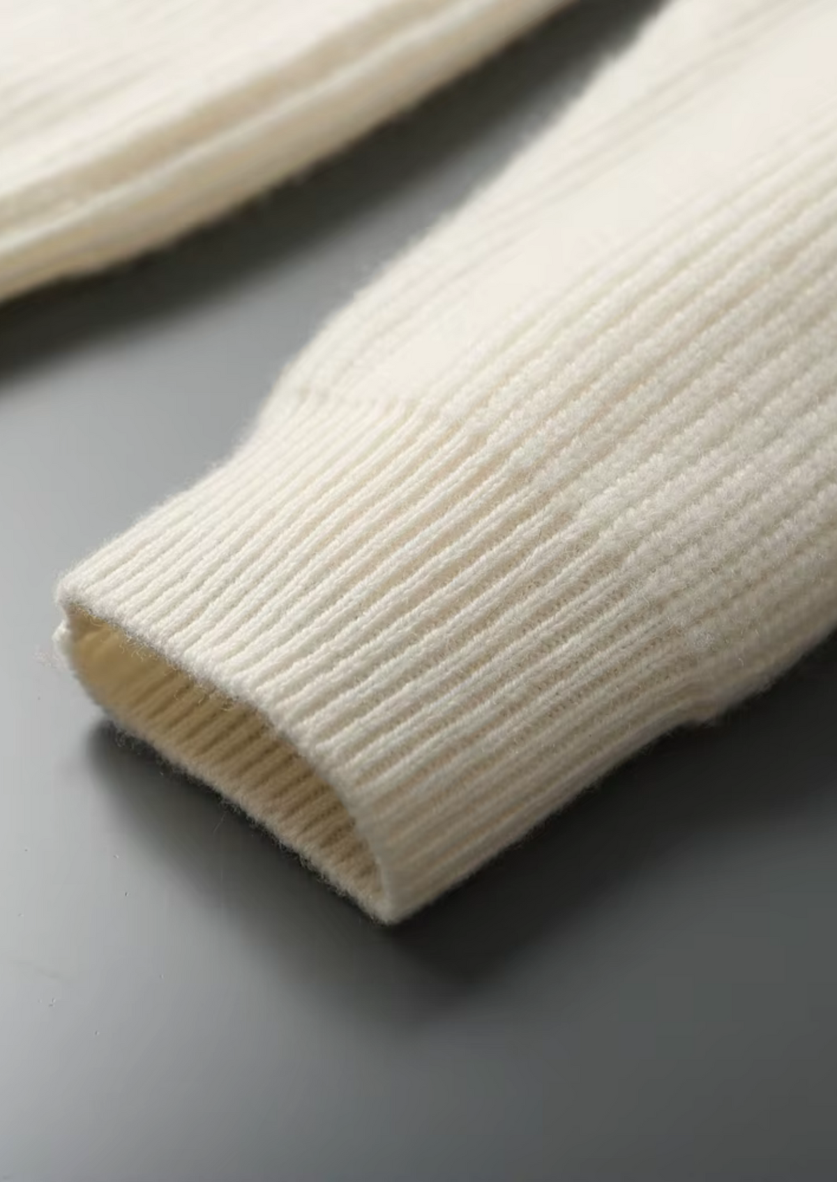 Men's Cashmere Ribbed V-Neck Pullover Sweater