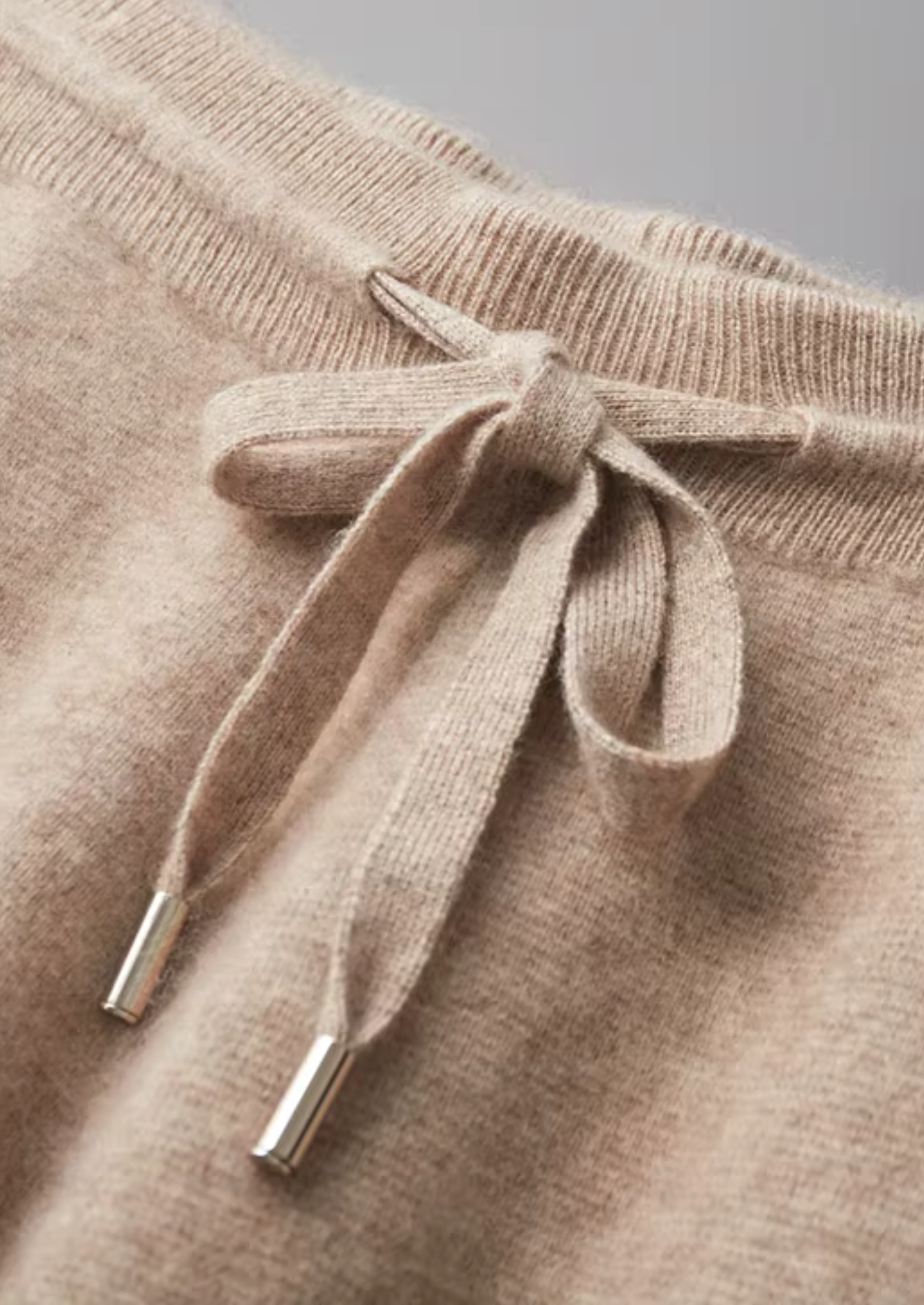 Men’s Cashmere Slim-Fit Pants with Drawstring Waist