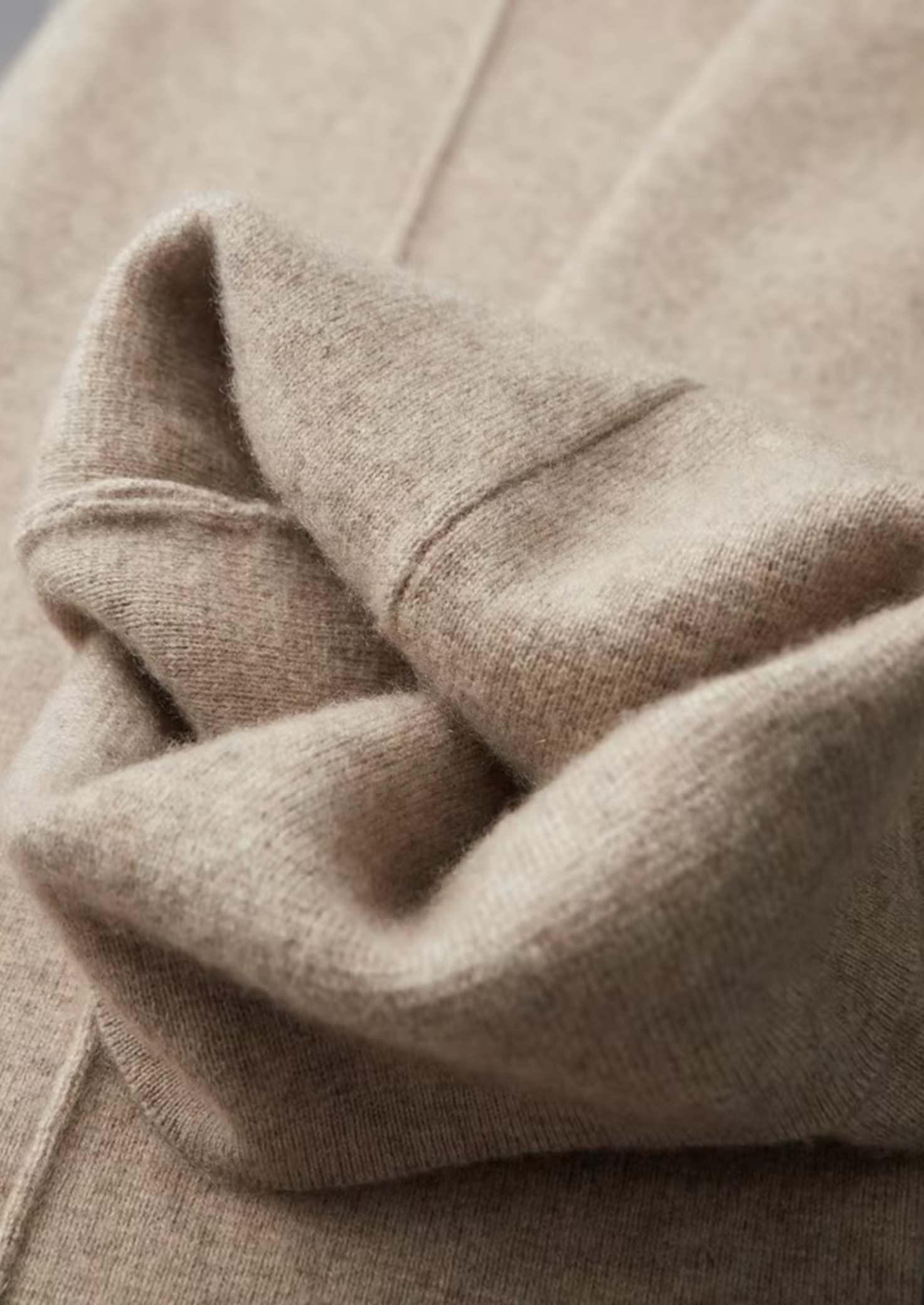 Men’s Drawstring Knit Pants with Front Seams