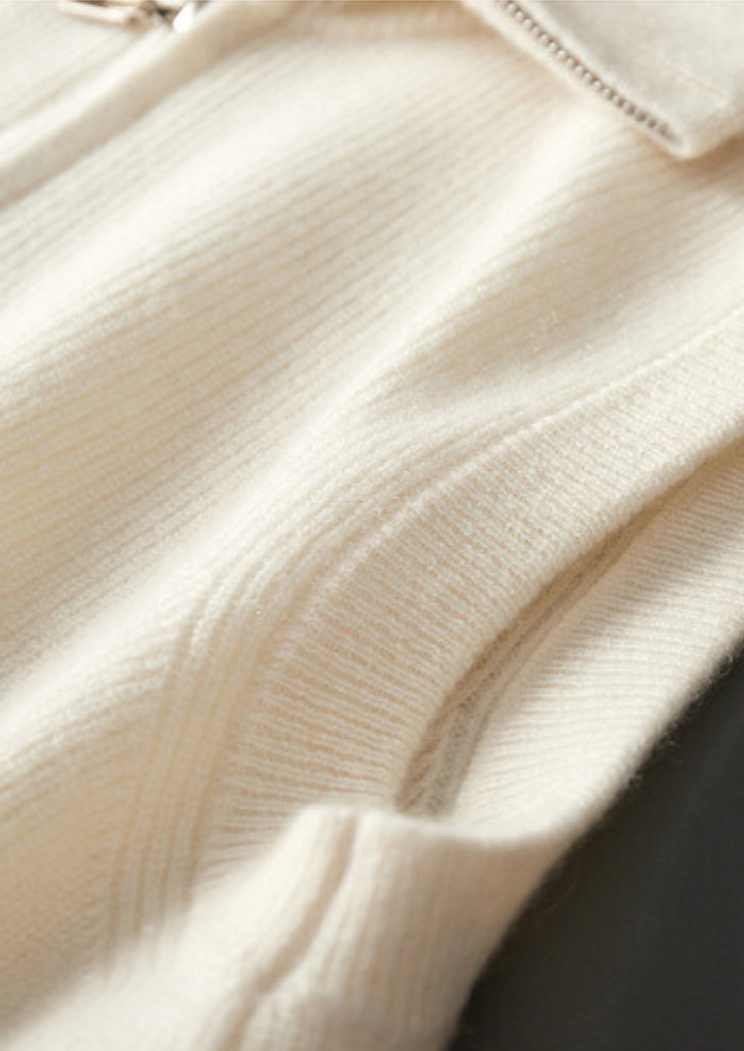 Men’s Full-Zip Knit Vest with Fold-Down Collar
