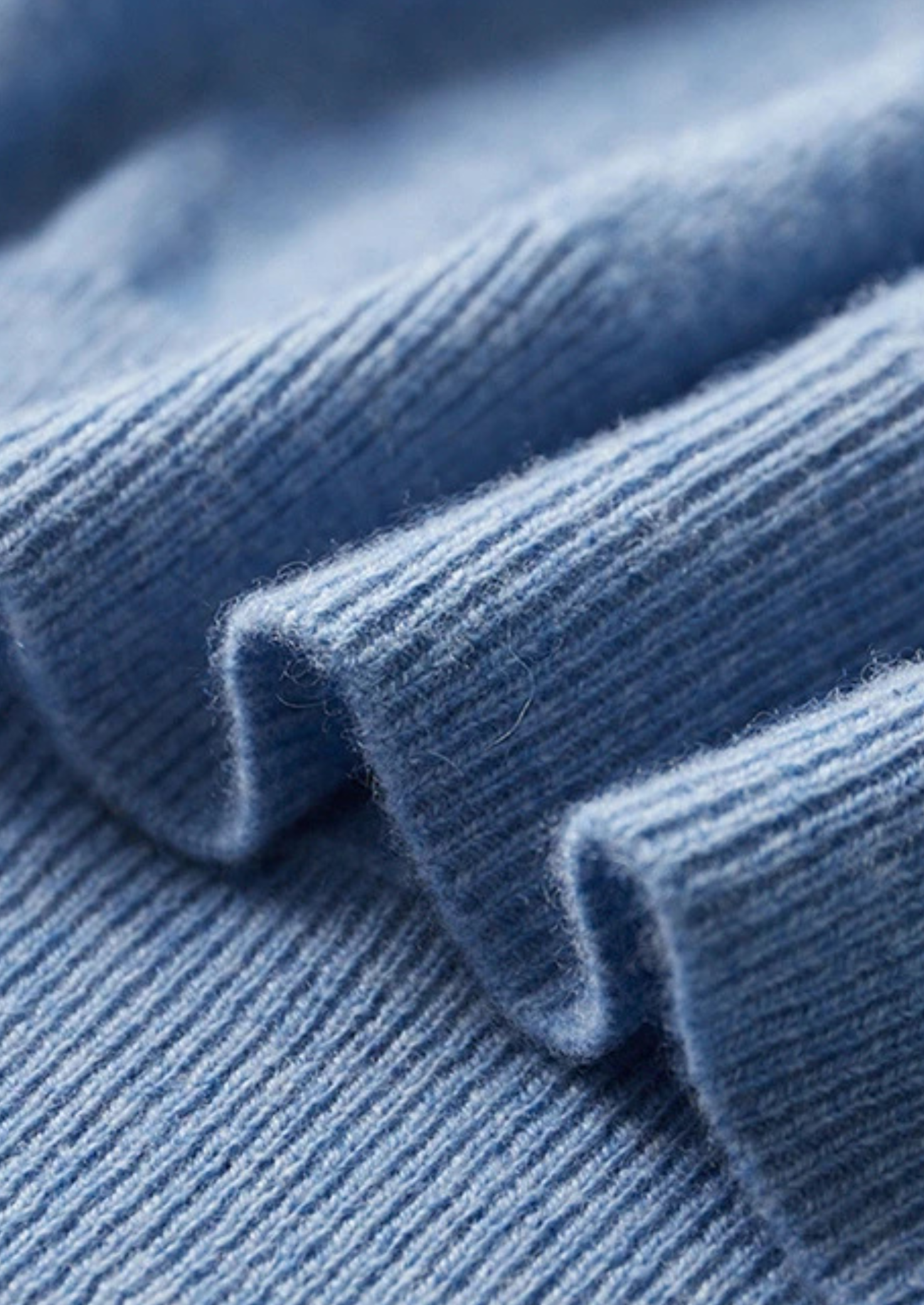 Men’s Knit Polo Shirt with Three-Button Placket