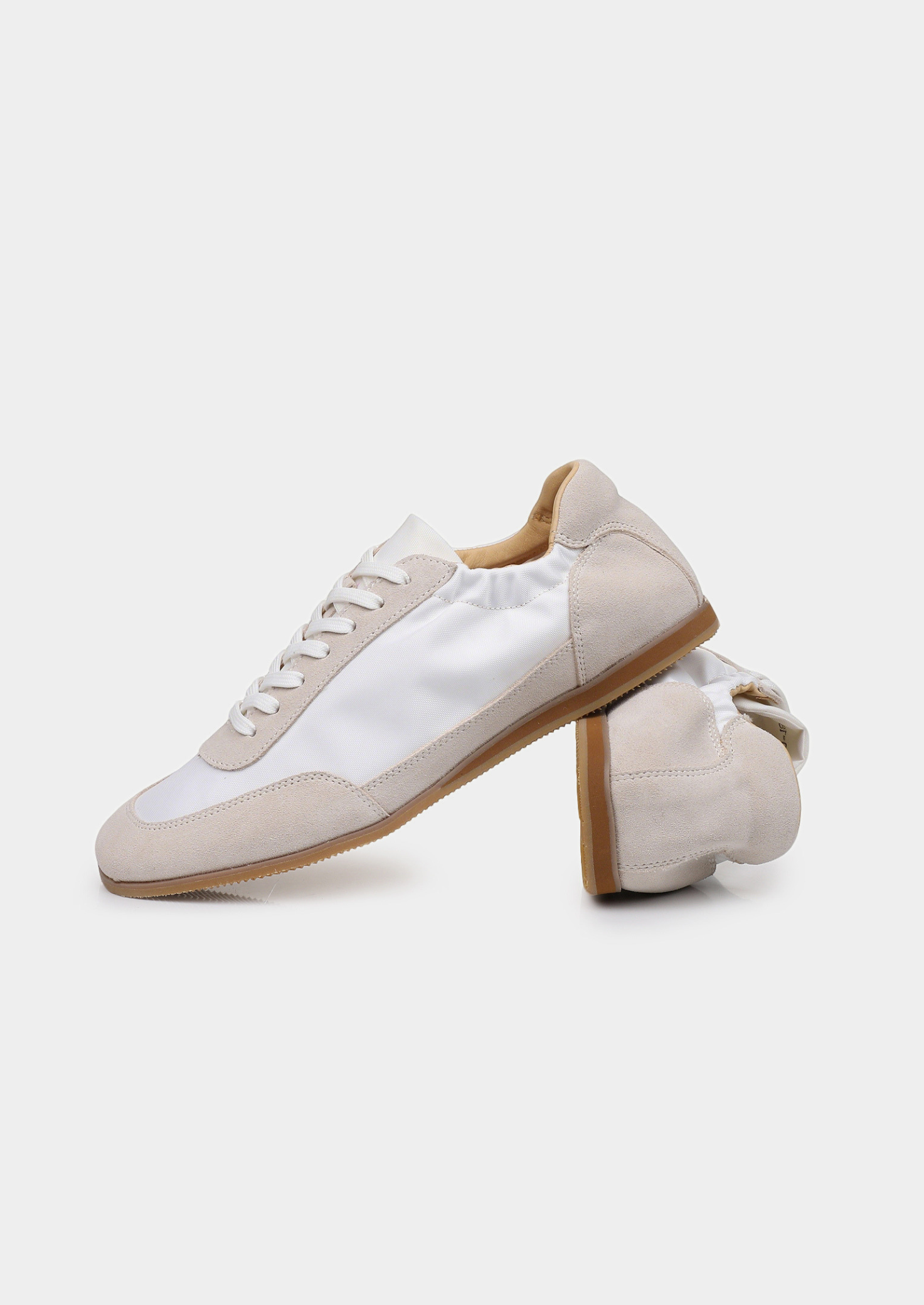 Men’s Low-Top Sneakers with Contrast Panels