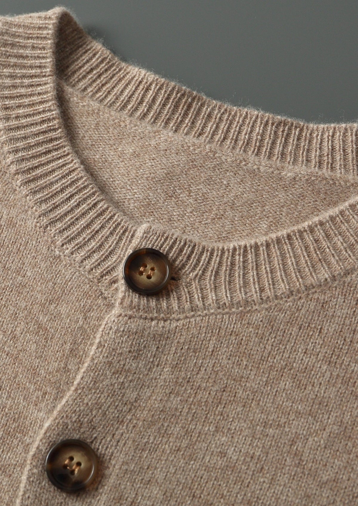 Men's Merino Wool Button-Front Cardigan with Round Neckline