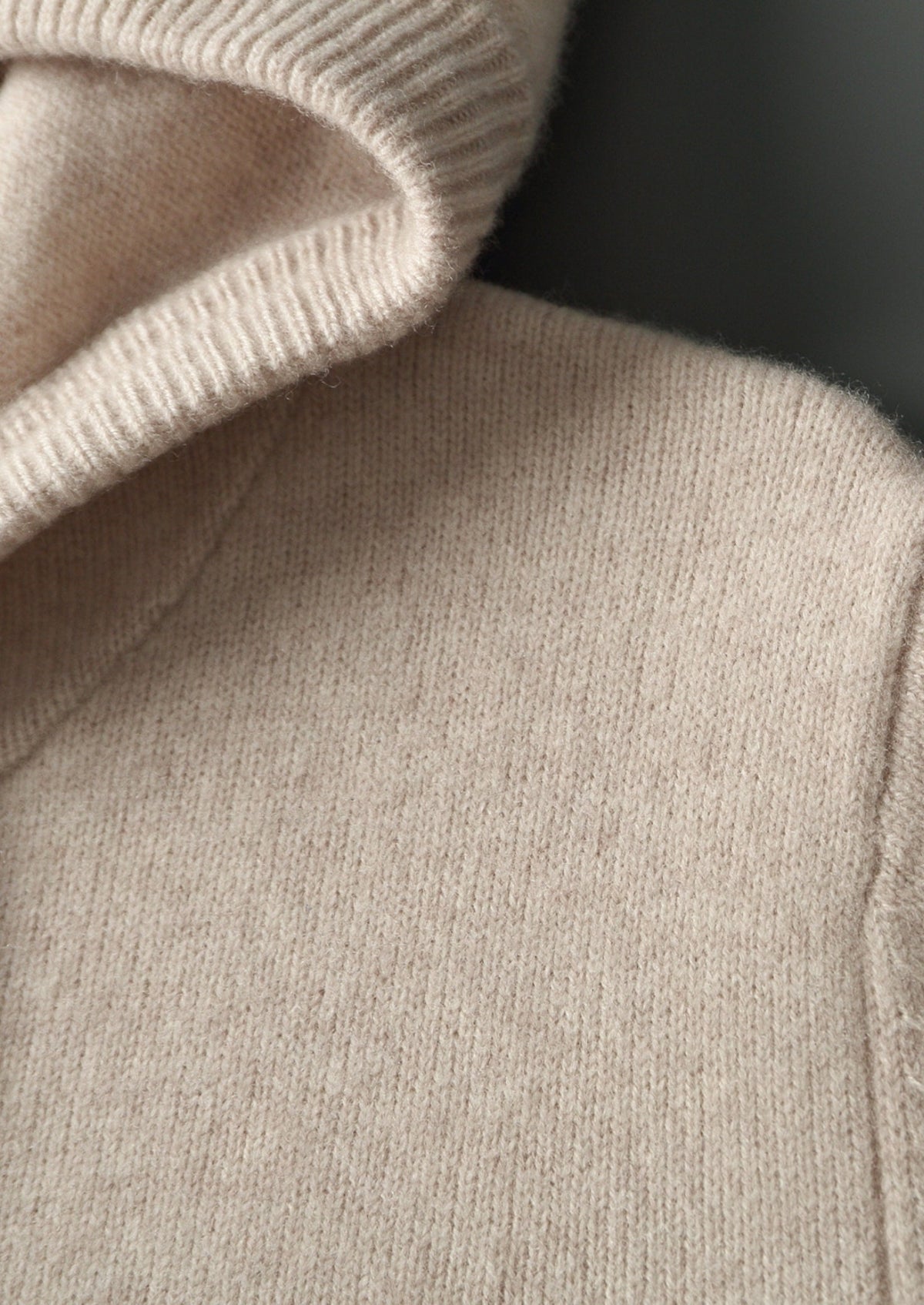 Men's Merino Wool Button-Front Hoodie with Ribbed Hem