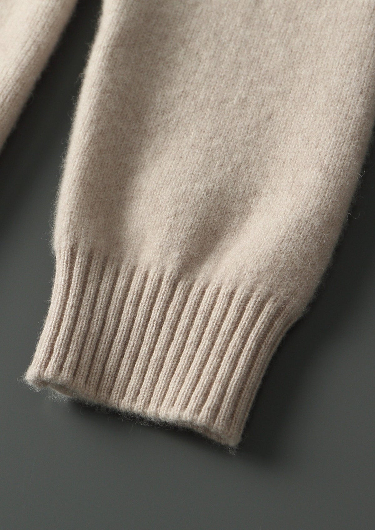 Men's Merino Wool Button-Front Hoodie with Ribbed Hem