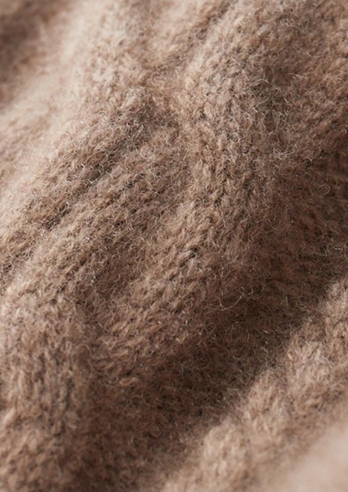 Men’s Merino Wool Cable Knit Crewneck Sweater