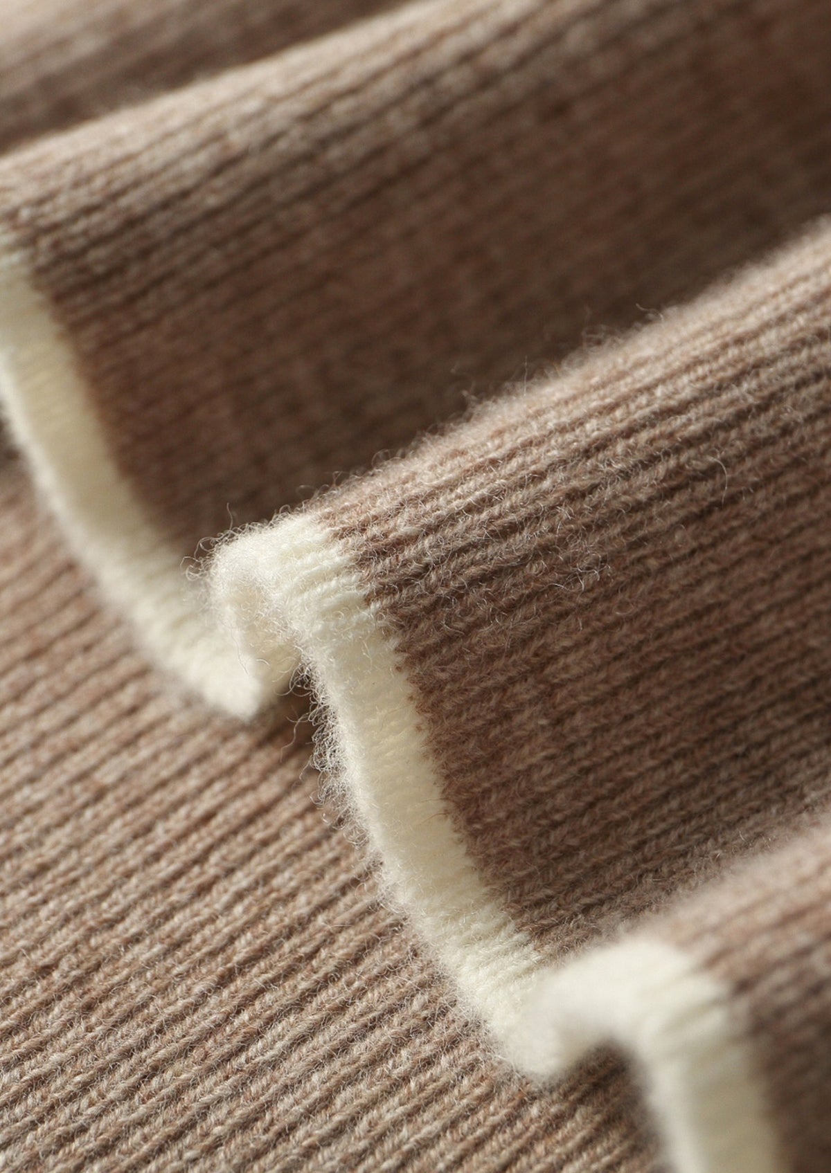 Men's Merino Wool Crewneck Sweater with Contrast Tipped Trim