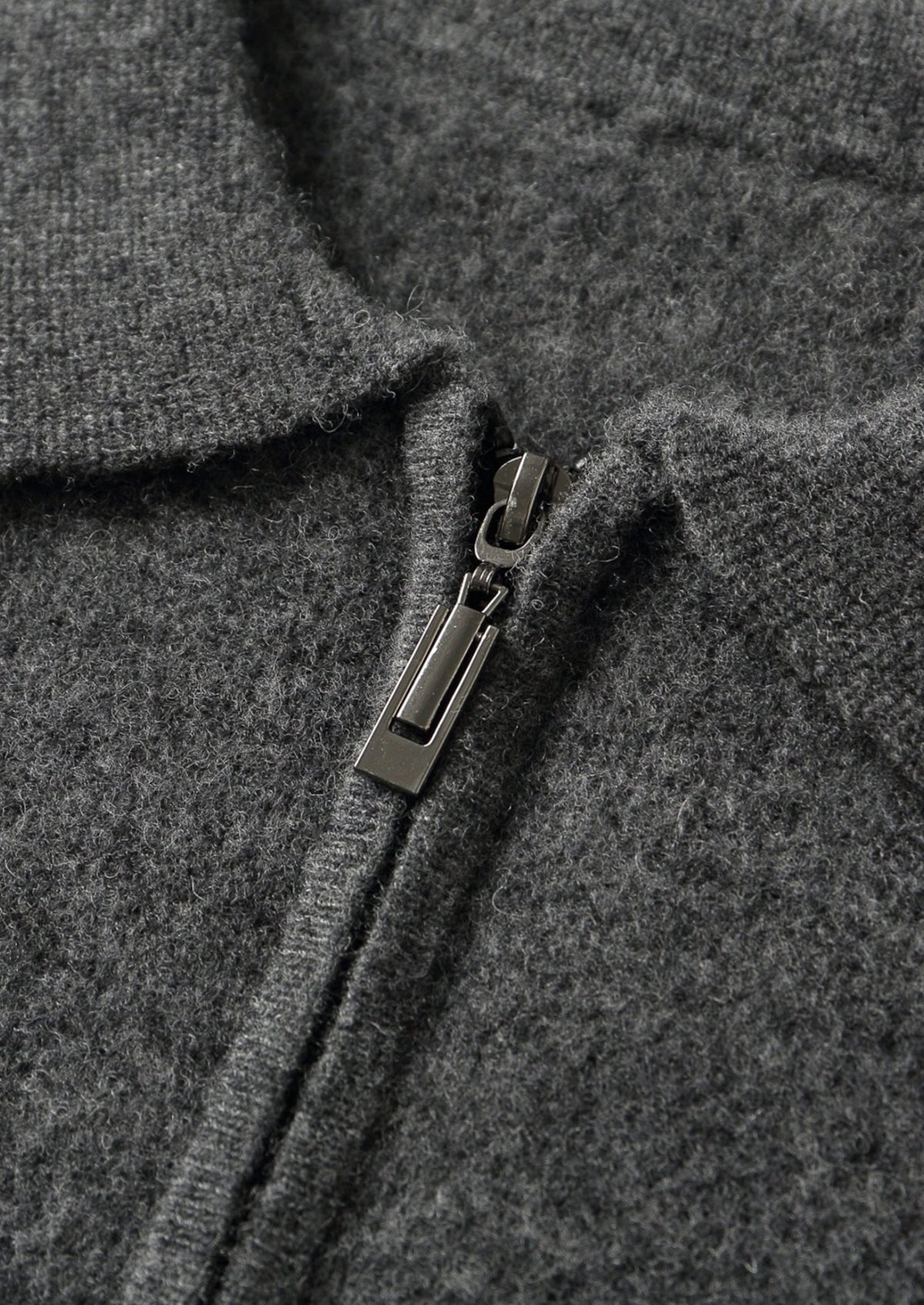 Men's Merino Wool Polo Collar Contrast-Zip Sweater