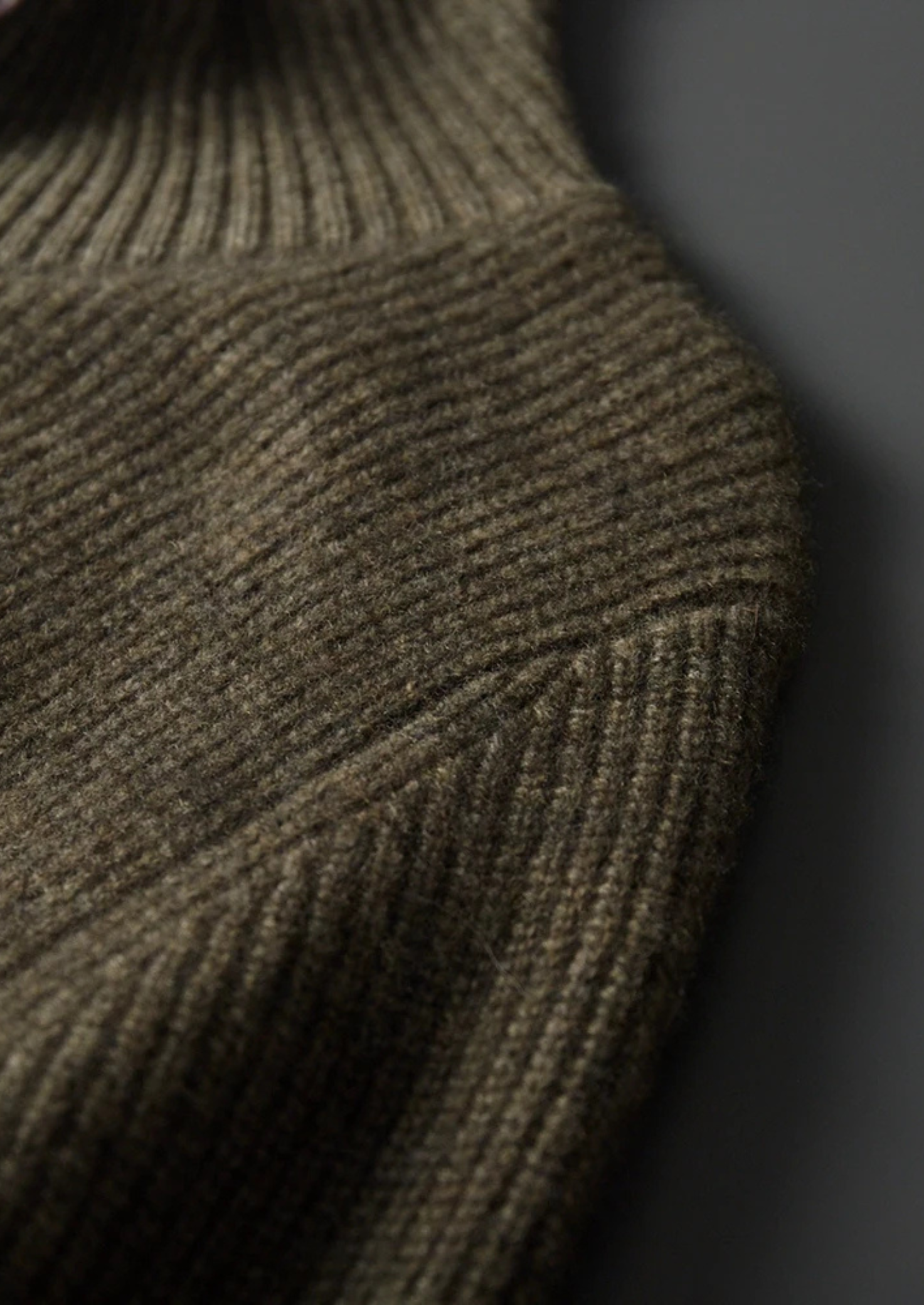 Men’s Ribbed Button-Front Cardigan with High Collar