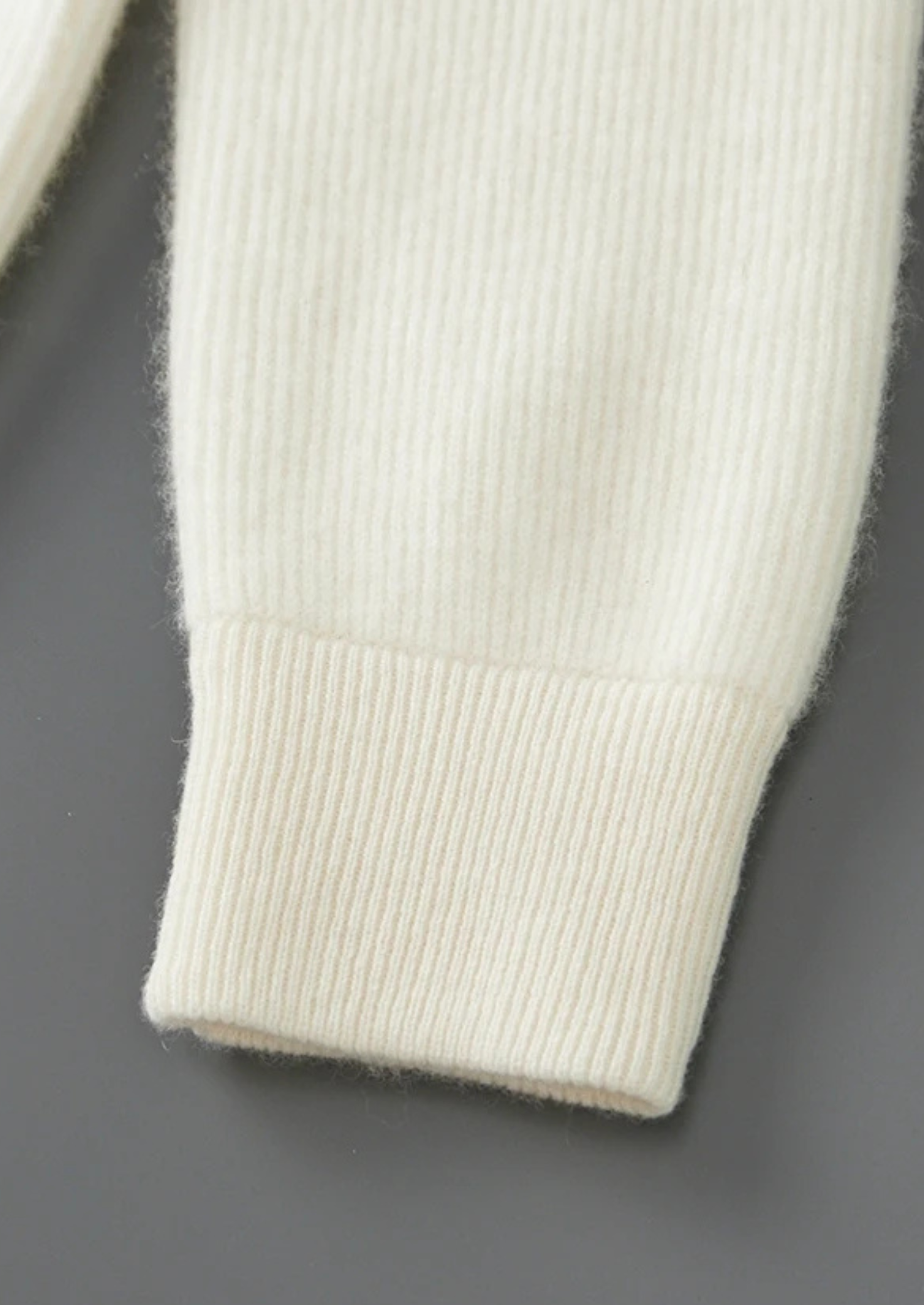Men’s Ribbed Full-Zip Cardigan with Fold-Down Collar