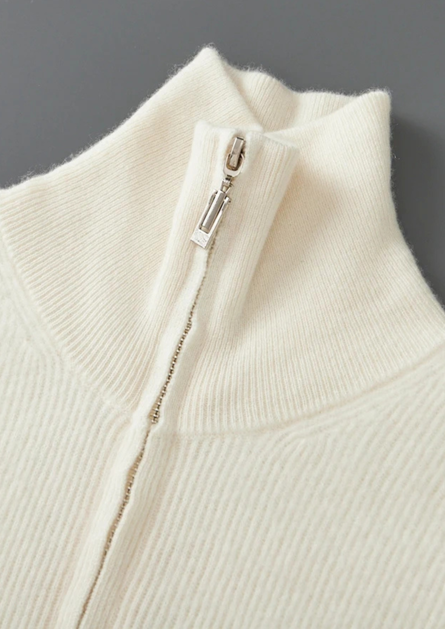 Men’s Ribbed Full-Zip Cardigan with Fold-Down Collar