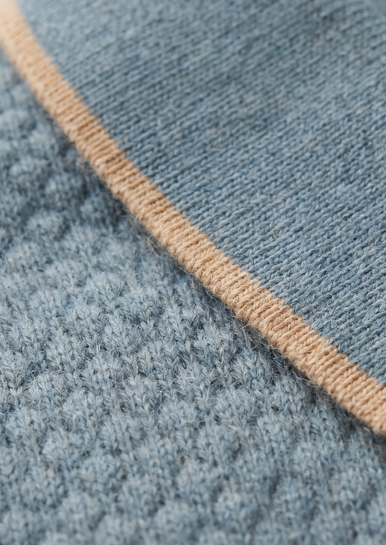 Men’s Textured Knit Polo Shirt with Contrast Trim