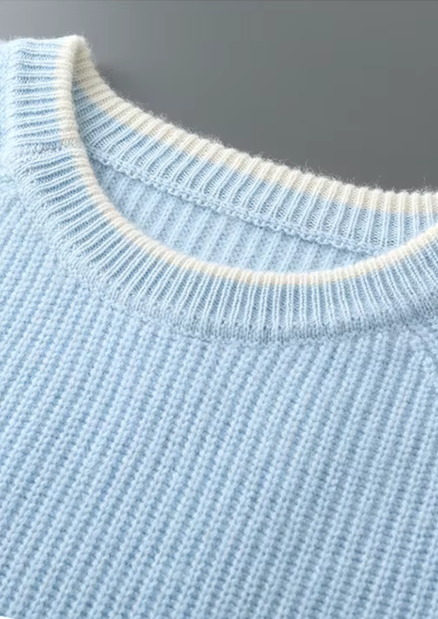 Men’s Two-Tone Ribbed Crewneck Sweater