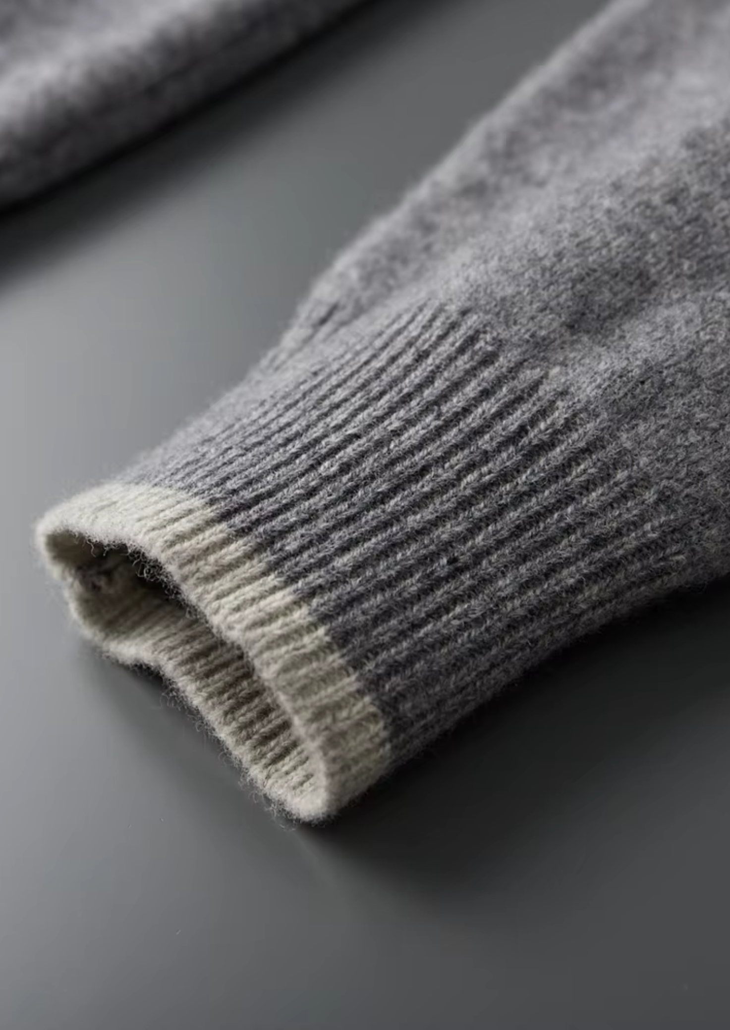 Men’s Two-Tone Zip-Front Sweater Set with Drawstring Pants