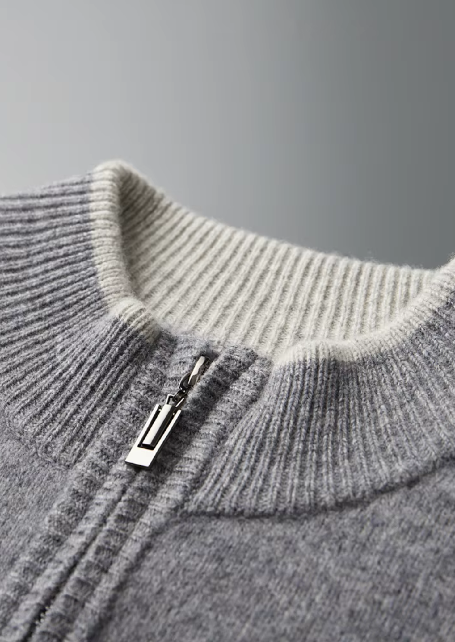 Men’s Two-Tone Zip-Front Sweater Set with Drawstring Pants